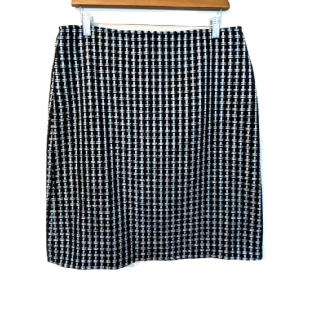 2/$22 +$.99 Shipping NWT Melanie Lyne Classic A-Line Boucle Skirt Size 10